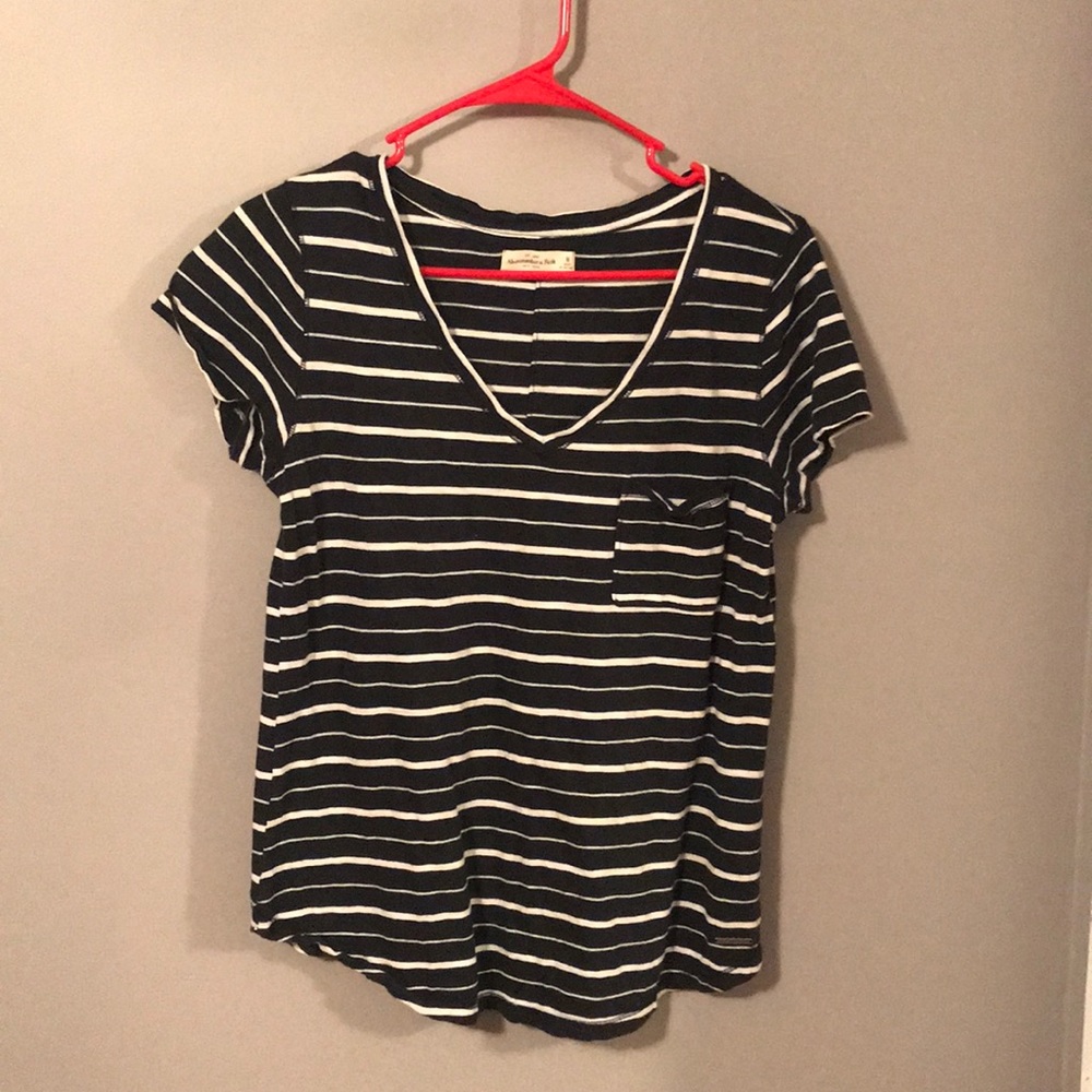 Abercrombie and Fitch t shirt